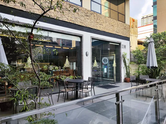 Purple Oven Bakery Tomas Morato - Fresh Baked Goods & Cakes in Quezon City